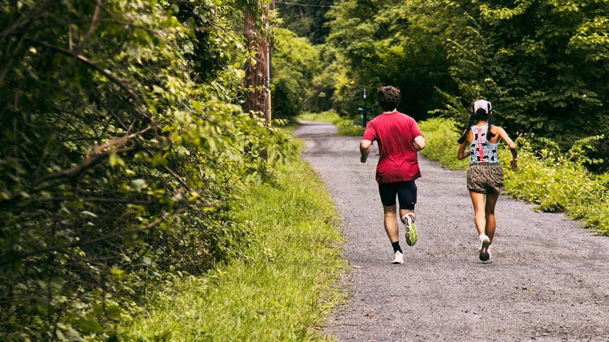 Runners Train on Flat Terrain to Avoid Late-Race Fatigue - flat terrain training