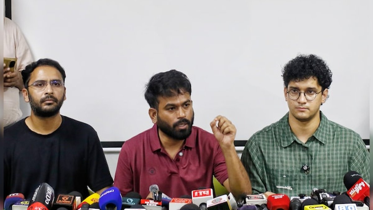 Three protesters released by Delhi court Three protesters released by Delhi court - delhi protesters
