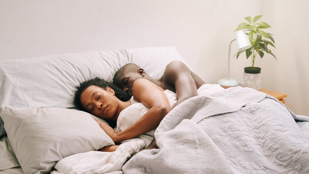 Extra weekend sleep linked to better mental health - weekend sleep
