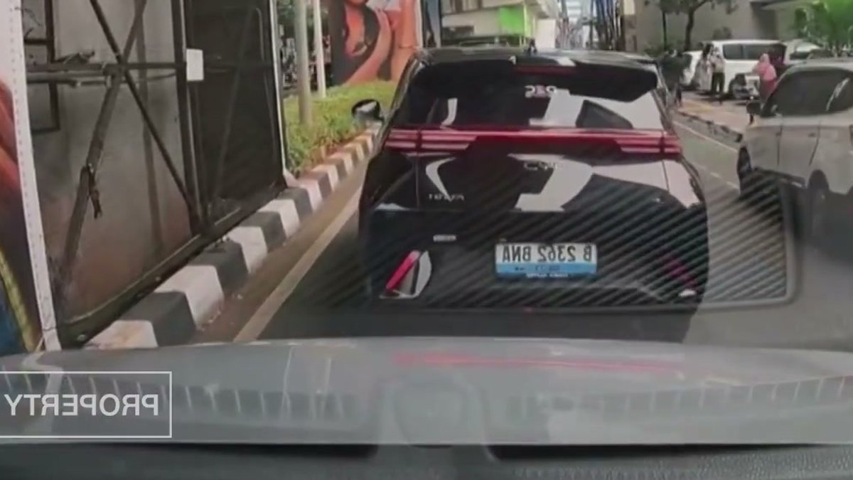 Kondisi Pengemudi Ojol Korban Dilindas BYD Masih Lemah Usai Operasi Kondisi Pengemudi Ojol Korban Dilindas BYD Masih Lemah Usai Operasi - pengemudi ojol dilindas BYD
