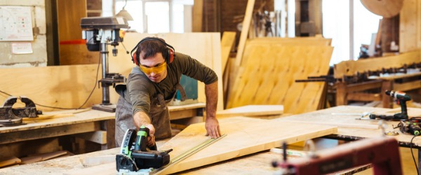 What does a woodworker do? - CareerExplorer