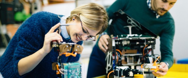 What Does A Robotics Engineer Do