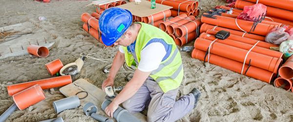 Pipelayers are the tradesmen who perform the initial groundwork for construction by laying down pipes that provide sewage disposal, drainage or water.