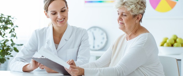 Nutritionists advise people on what to eat in order to lead a healthy lifestyle or achieve a specific health-related goal.