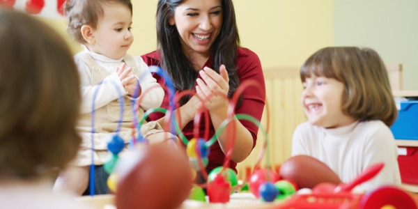 What Are The Feeding Responsibilities Of A Child Care Provider