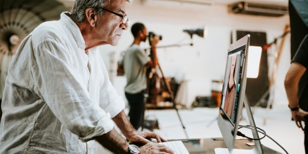 What Does An Art Director Do 2022 