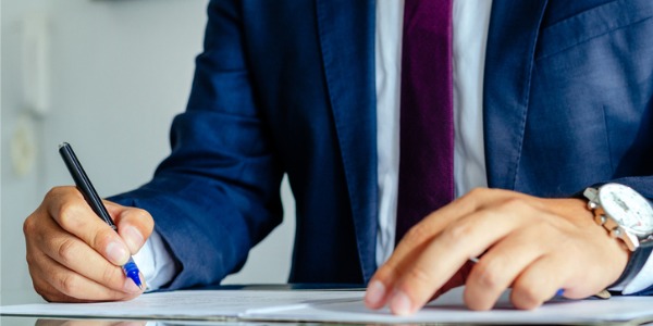 What does a chief executive do? - CareerExplorer