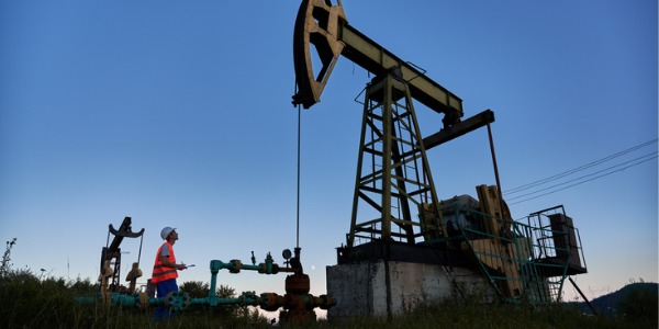 An derrick operator out in the field.