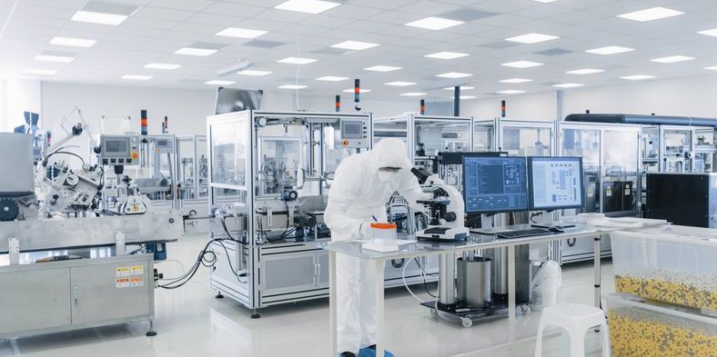 A chemical technician working in a laboratory.
