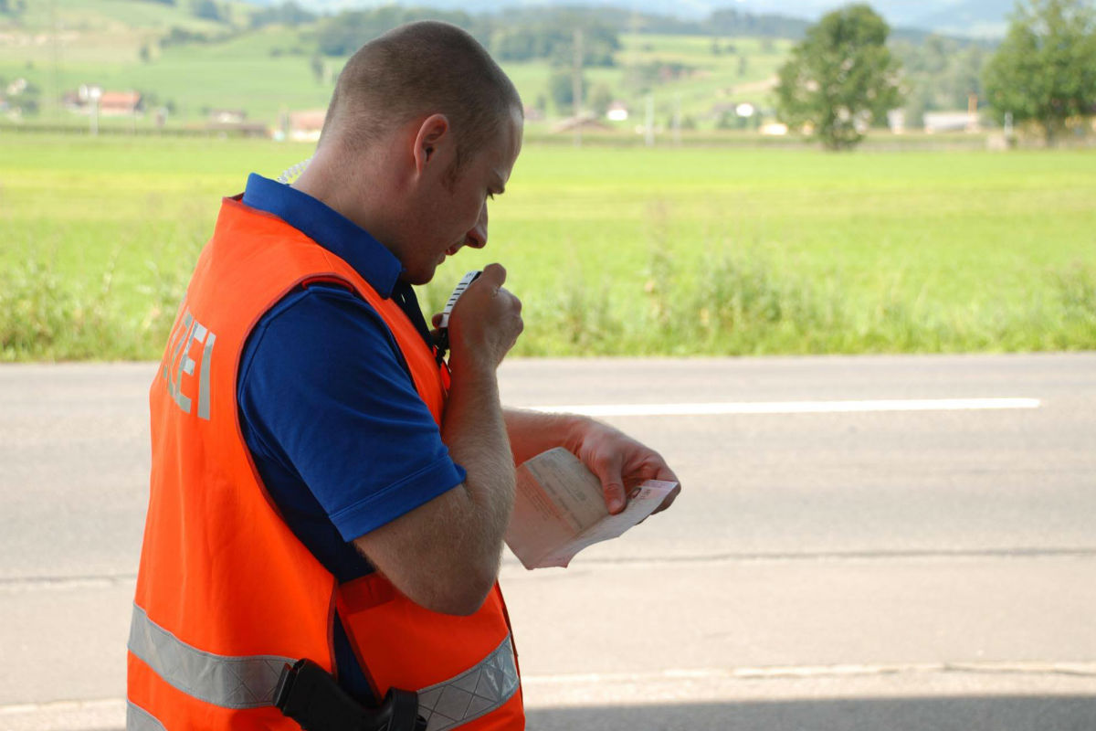 Kanton Schwyz - 263 von 2000 kontrollierten Fahrzeugen zu schnell unterwegs