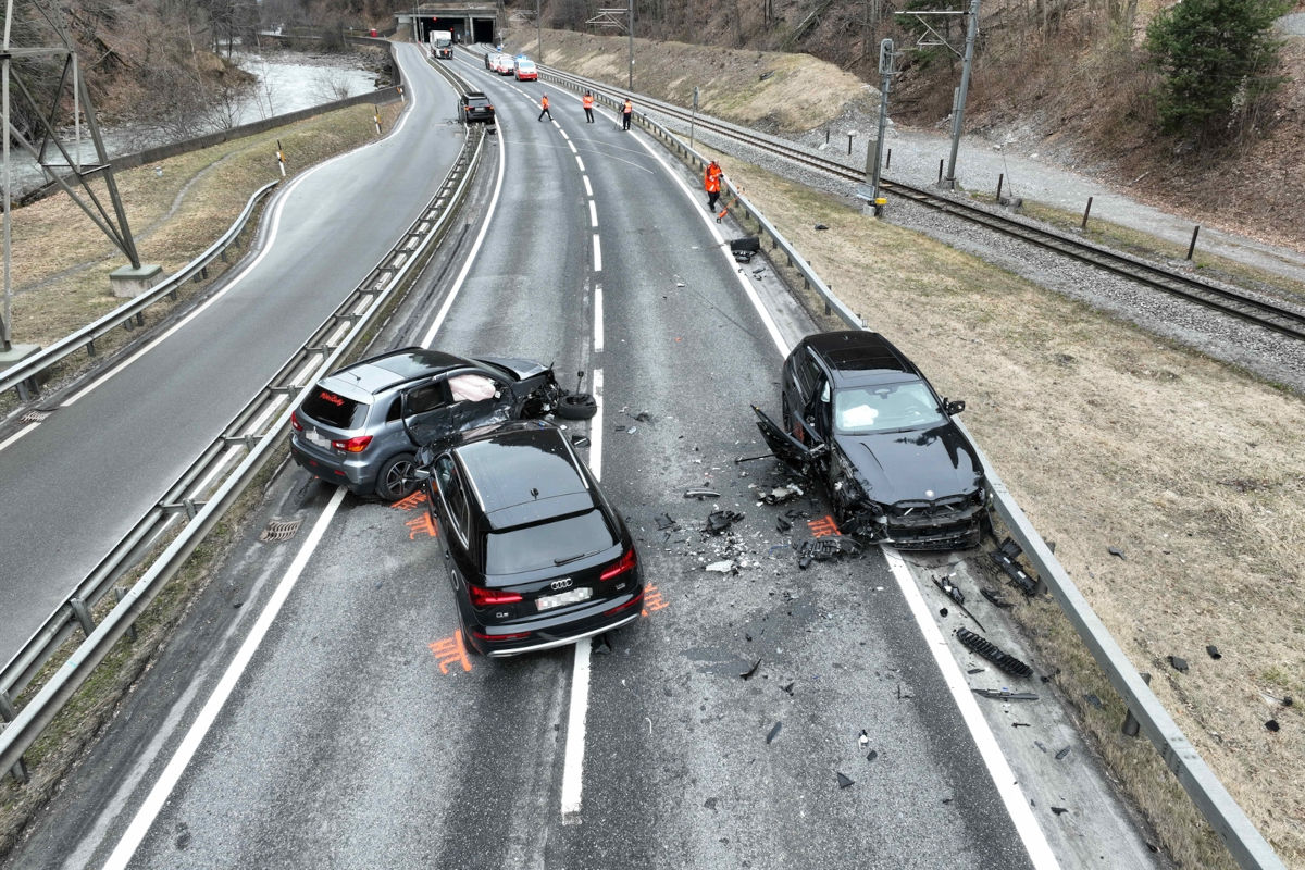 Seewis im Prättigau GR – Unfall mit vier Fahrzeugen auf N28