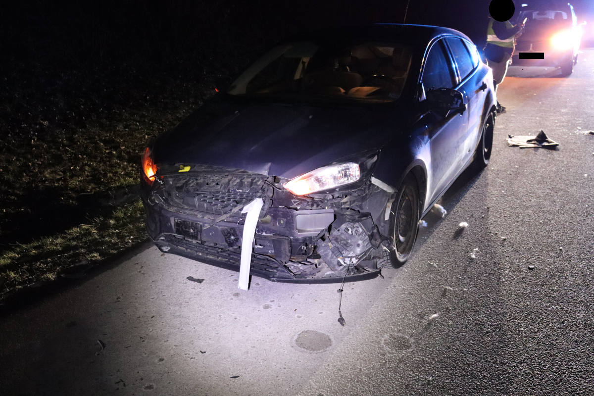 A1 Laufeld – Unfall durch verlorenes Sofa auf der Autobahn