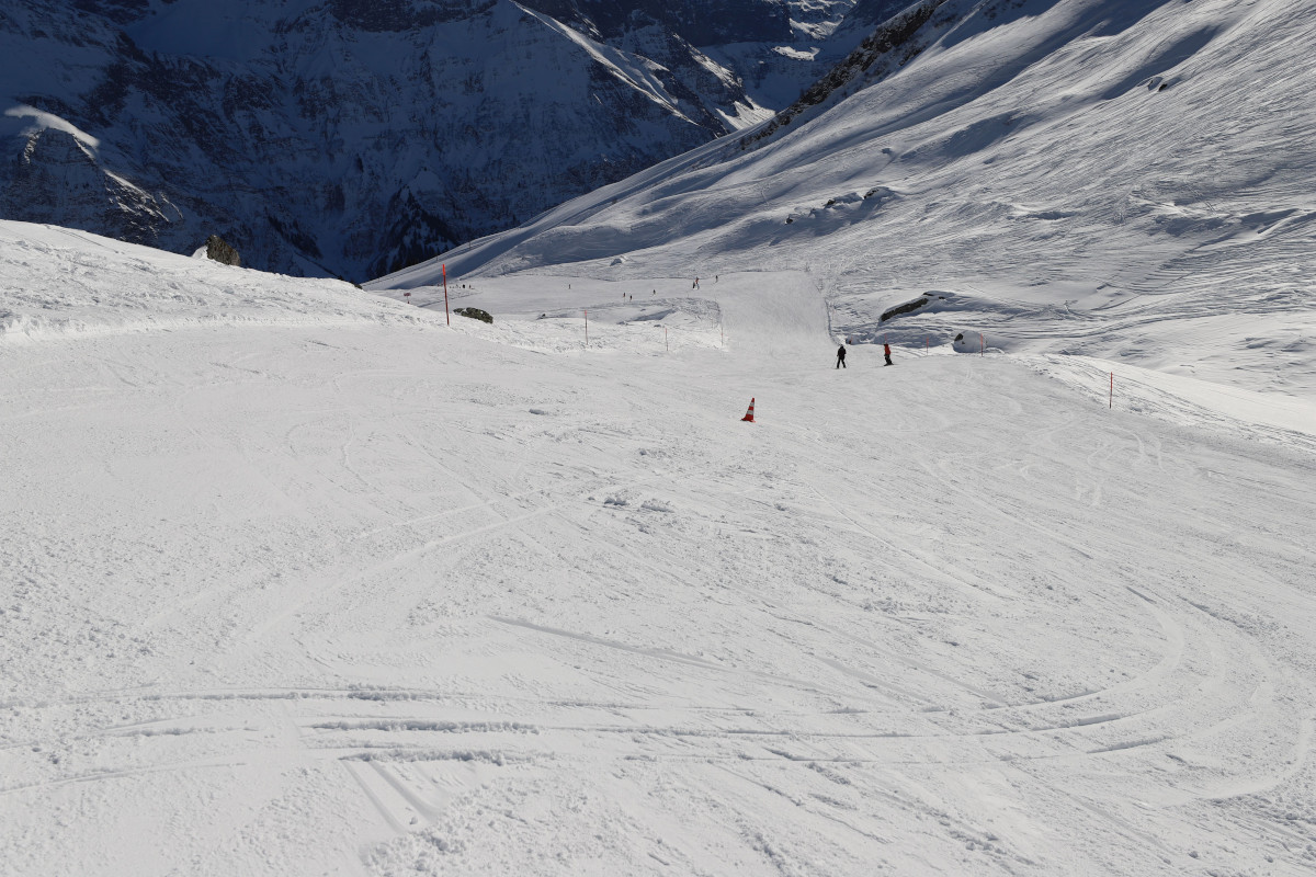 Elm GL – Frau nach Kollision auf Skipiste verletzt