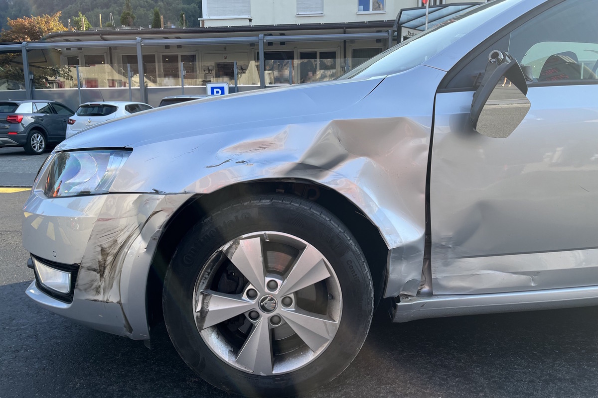 Bad Ragaz SG - Unfall nach Überholmanöver