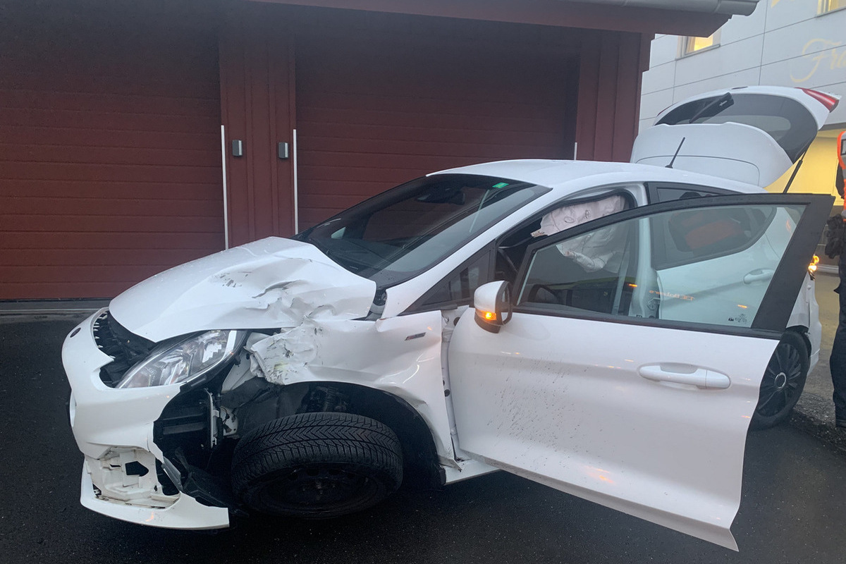 Vaduz FL – Kollision zwischen Auto und Bus