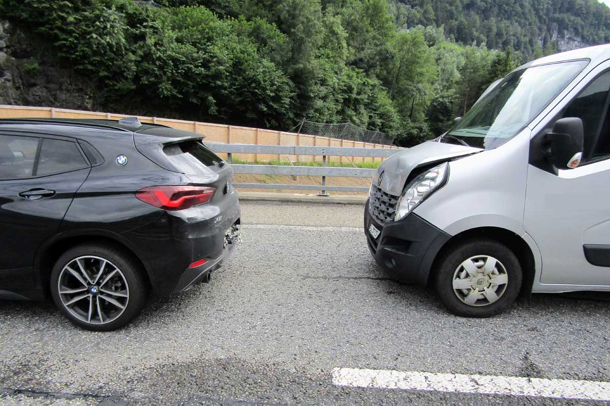 Rückstau in Filzbach GL - Unfall auf der Autobahn A3