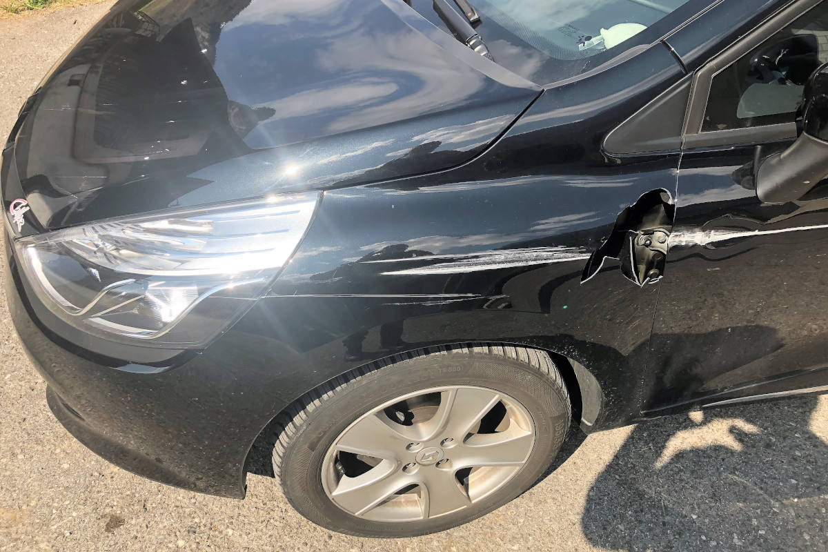 Glarus – Beim Spurwechsel Kollision verursacht