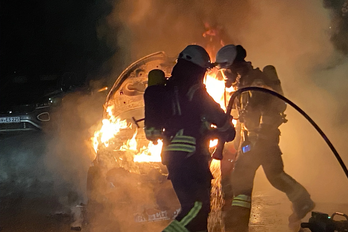 Bad Breisig – Elektroauto gerät in Vollbrand