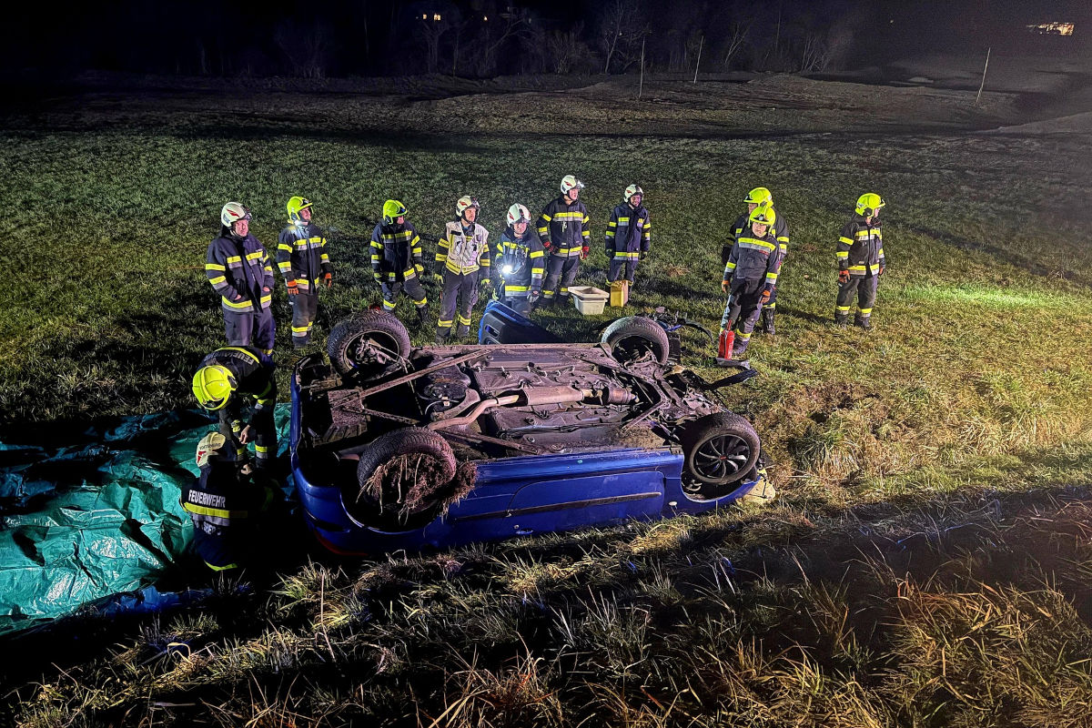 Unfall bei Voitsberg – Pkw überschlägt sich nach Schleudern