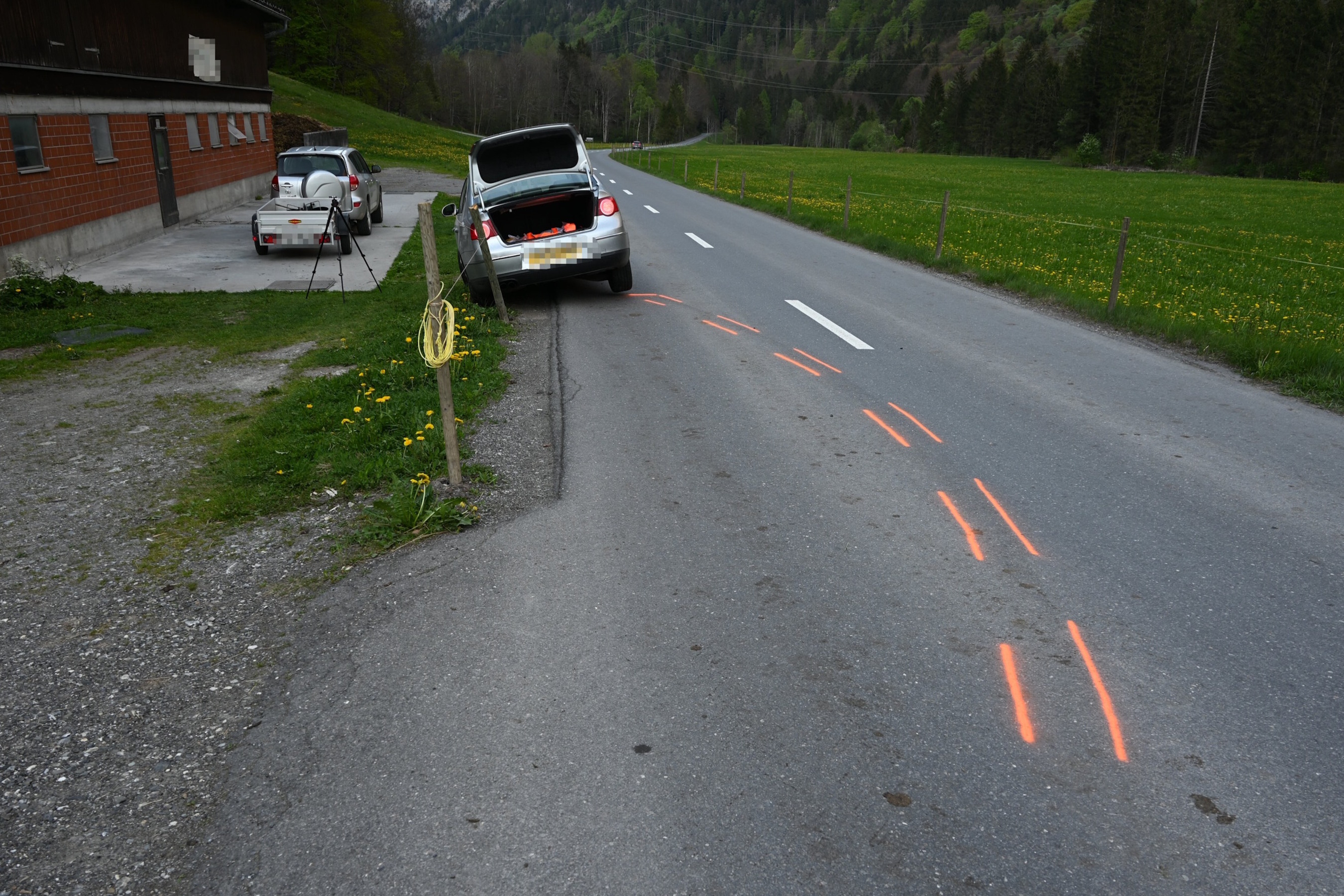 Vättis SG – Alkoholisierter Fahrer baut Unfall