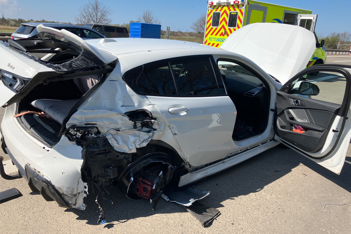 Bremerhaven – Hoher Schaden nach Unfall auf der A27