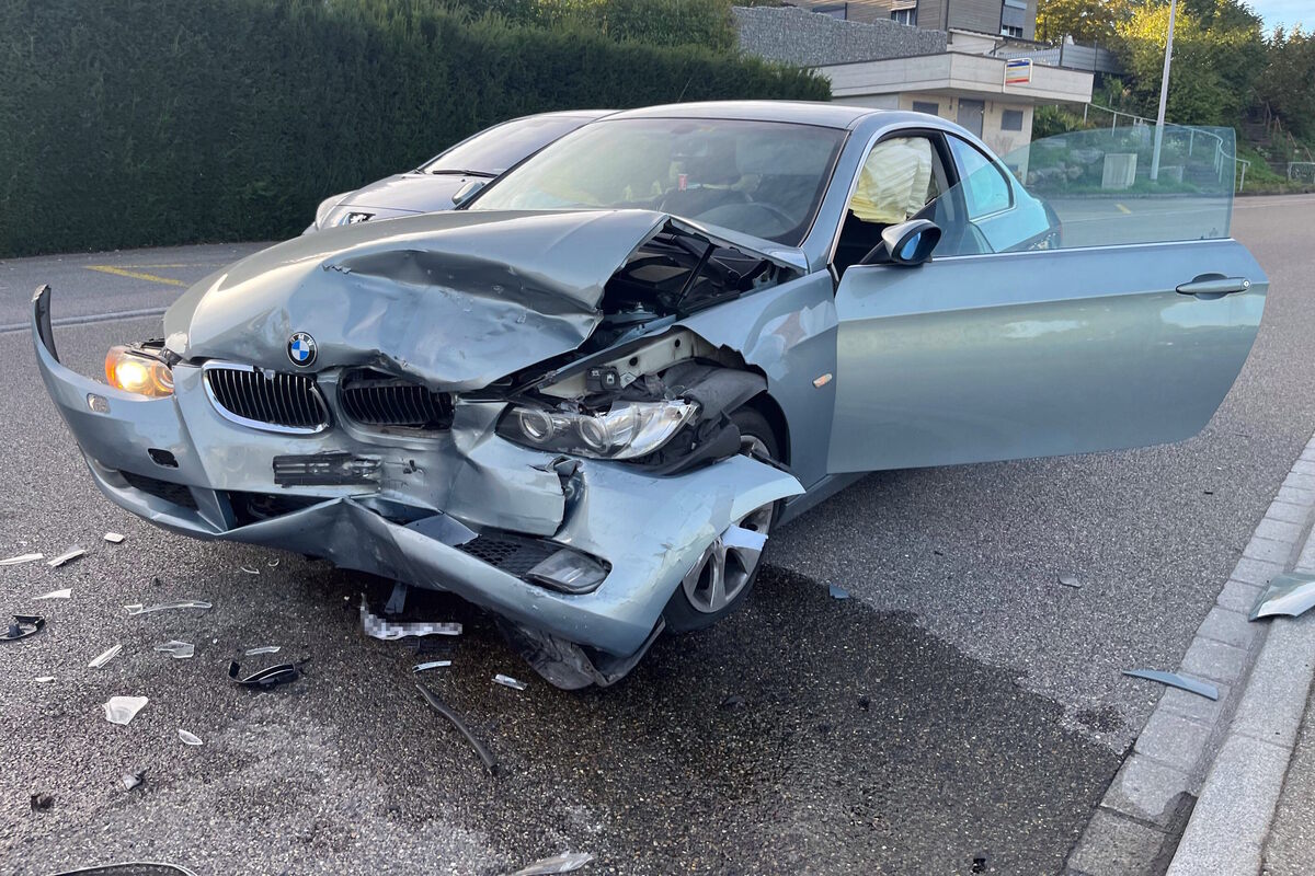 Henau SG - Zwei Verletzte nach Frontalkollision 