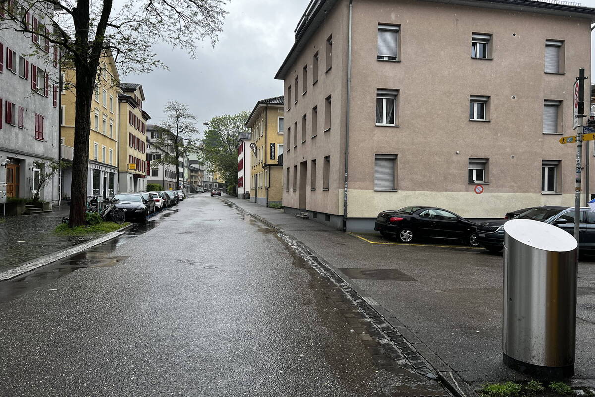 St.Gallen - Zeugenaufruf nach Unfall zwischen Dreirad-E-Bike und Auto