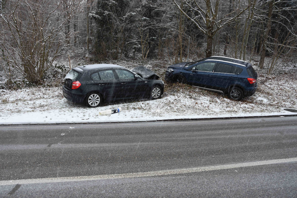 Kanton St. Gallen – Mehrere Unfälle wegen schlechter Strassenverhältnisse
