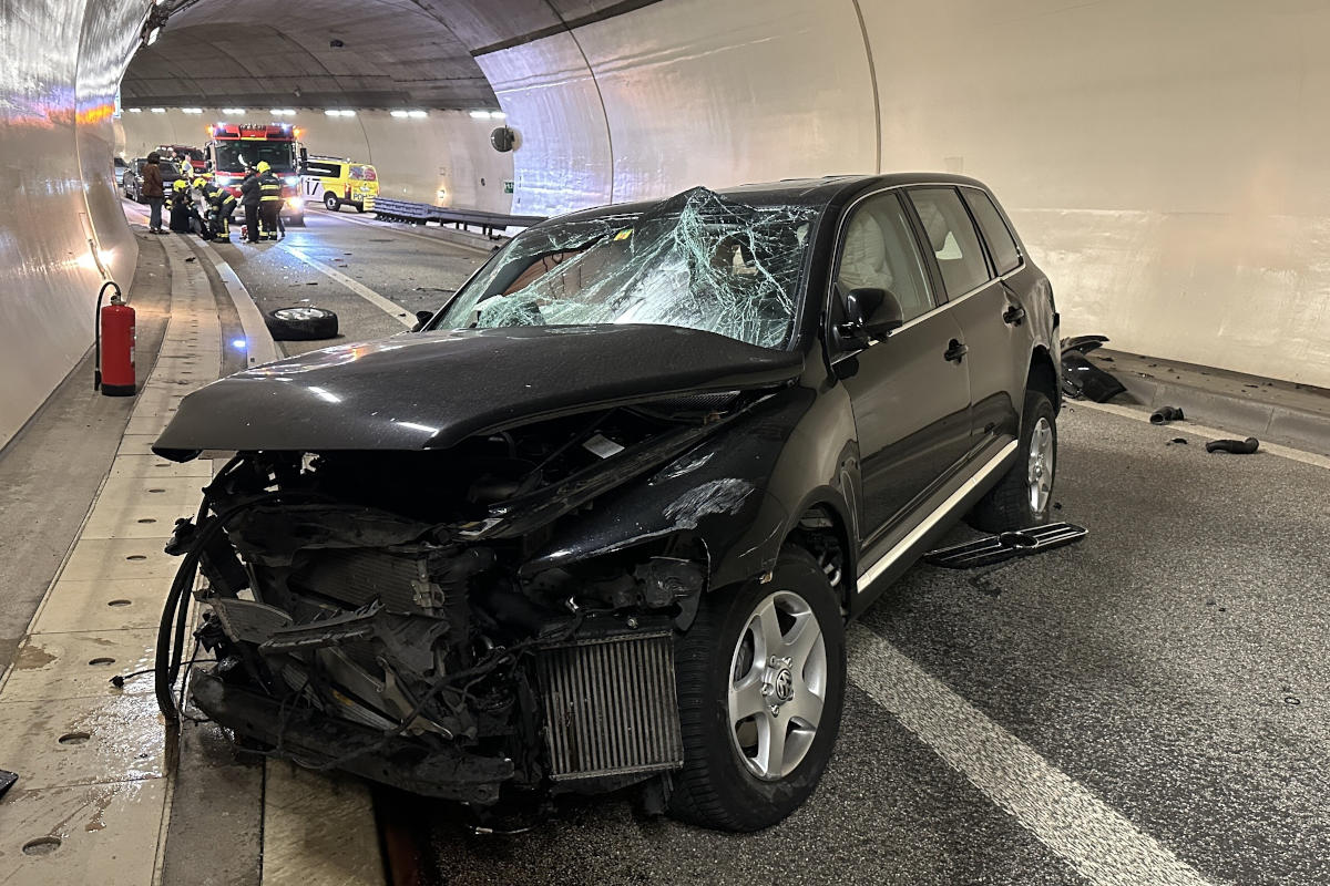 A3 Basel-Stadt BS - Kollision mit Tunnelwand führt zu Vollsperrung der Autobahn