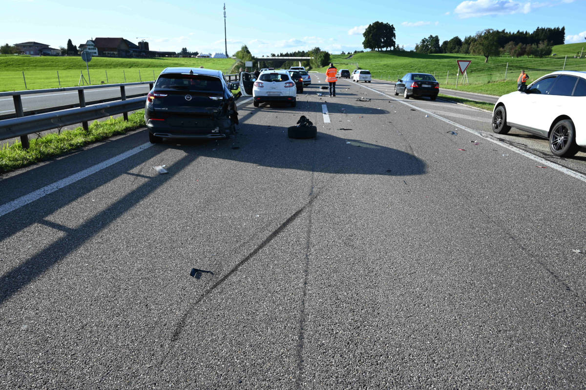 A1 Gossau SG – Auffahrtskollision mit grossen Auswirkungen auf den Verkehr