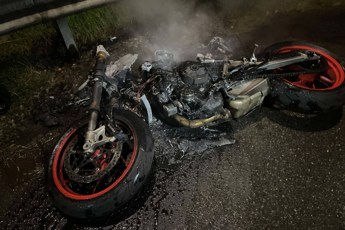 Ehrendingen AG – Motorrad nach Selbstunfall in Brand geraten 