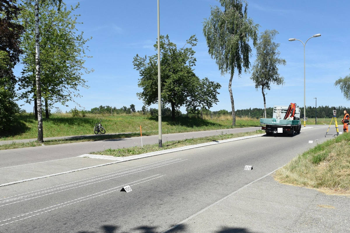 Volketswil ZH – Fahrradfahrer bei Unfall mittelschwer verletzt