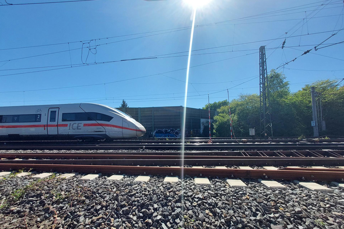 Bardowick – Lebensgefahr durch beschädigte Oberleitung auf ICE