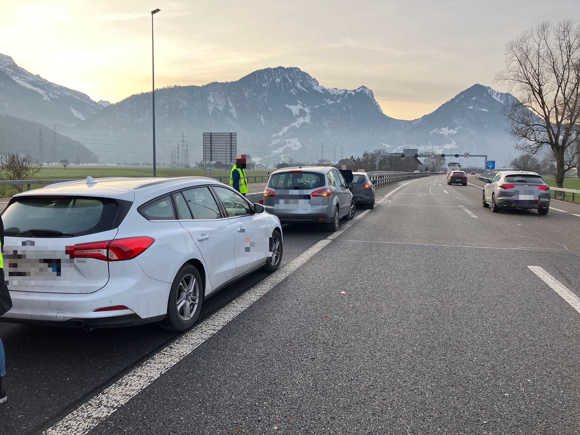 A3 bei Weesen SG – Gleich zweimal auf Stauende gekracht
