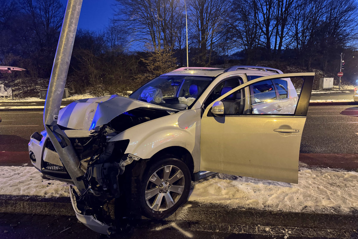 St.Gallen – Grosser Sachschaden nach Auffahrunfall