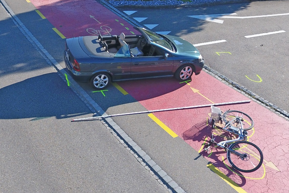 Sirnach TG - E-Bike-Lenker nach Kollision mit Auto schwer verletzt