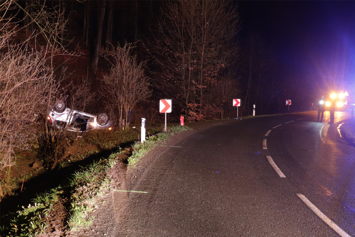 Höxter – Beifahrerin nach Unfall mit Überschlag schwer verletzt