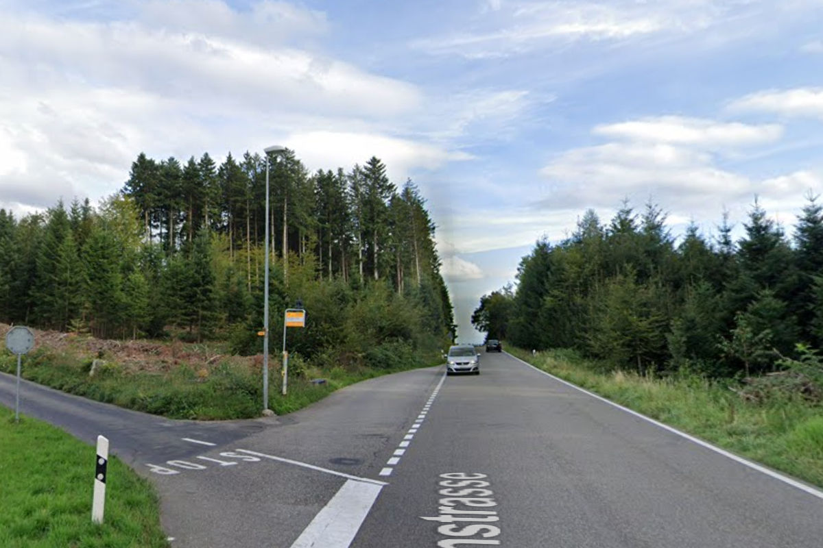 Meikirch BE – Zwei Schwerverletzte nach Unfall zwischen E-Bike- und Motorradfahrer