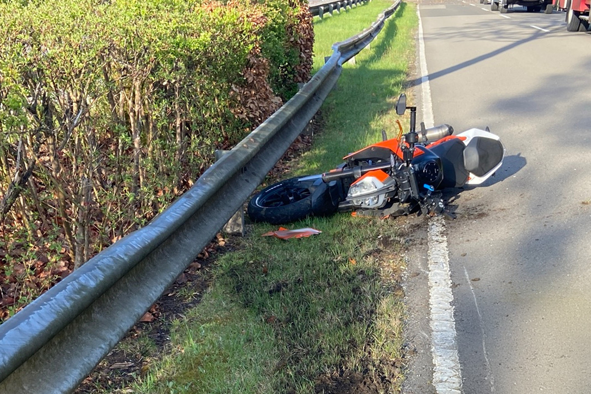 Kaiserslautern – Motorradfahrer (17) bei Sturz schwer verletzt