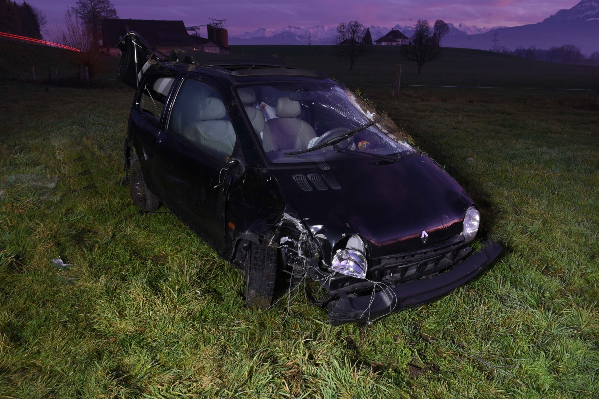 Selbstunfall in Emmenbrücke LU – Unter Alkohol- und Drogeneinfluss Unfall gebaut