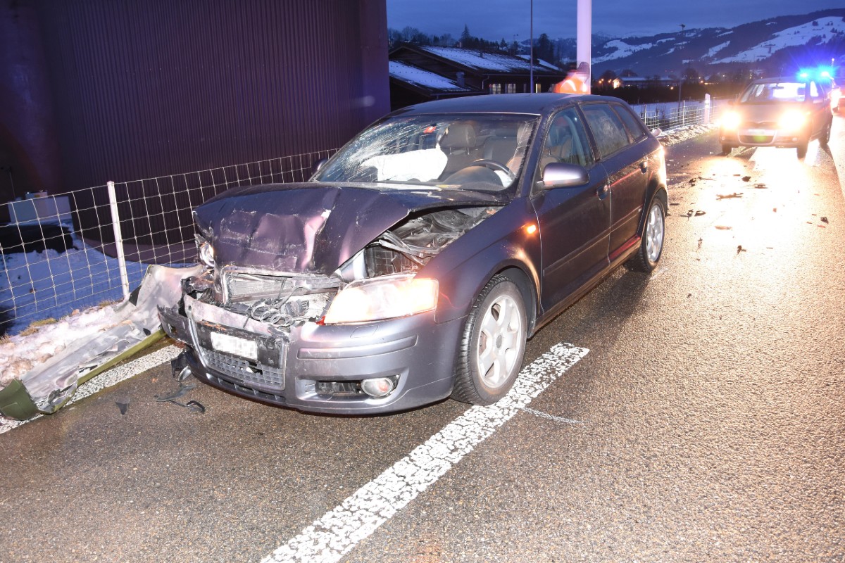 Lichtensteig SG - Mann nach Auffahrkollision verletzt