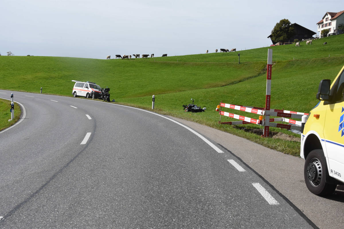 Ricken SG – Mitfahrerin bei Unfall mit Motorrad verletzt