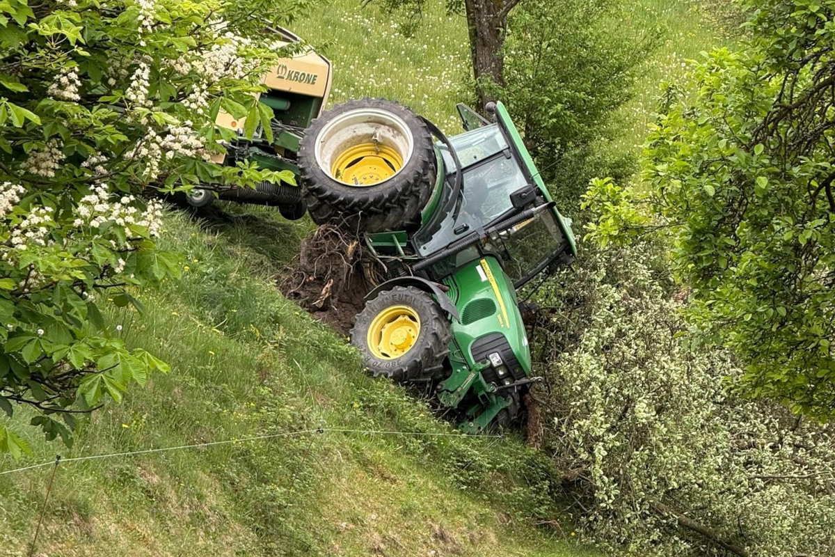 Pernegg an der Mur – Mehrstündiger Einsatz nach Traktorunfall