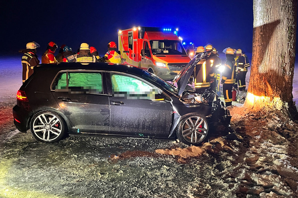 Bad Wünnenberg – Drei Schwerverletzte nach Unfall bei Glätte
