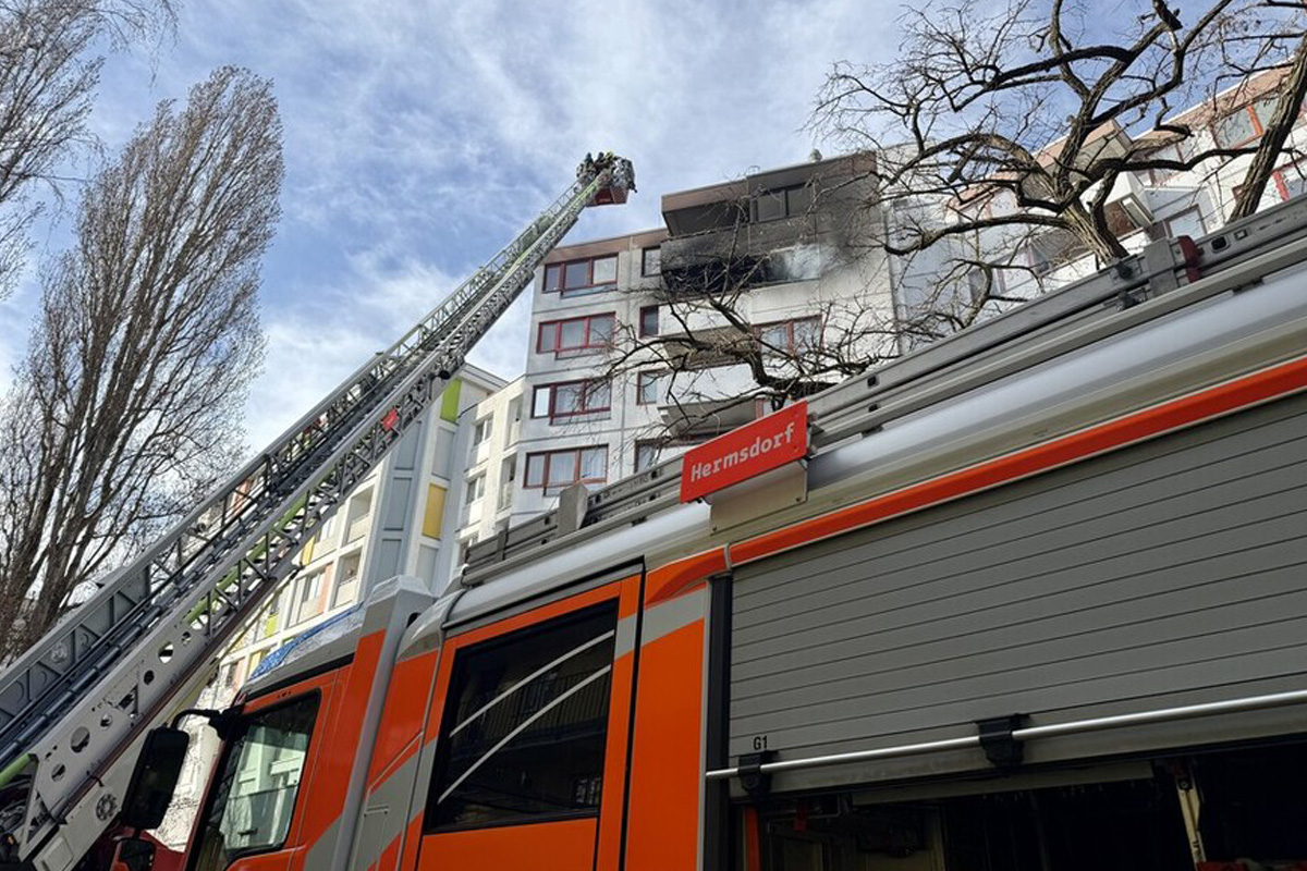 Berlin – Eine Tote und mehrere Verletzte bei Wohnungsbrand