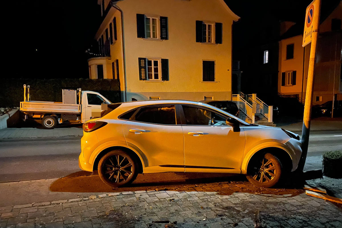 Amriswil TG – Alkoholisiert mit Kandelaber kollidiert