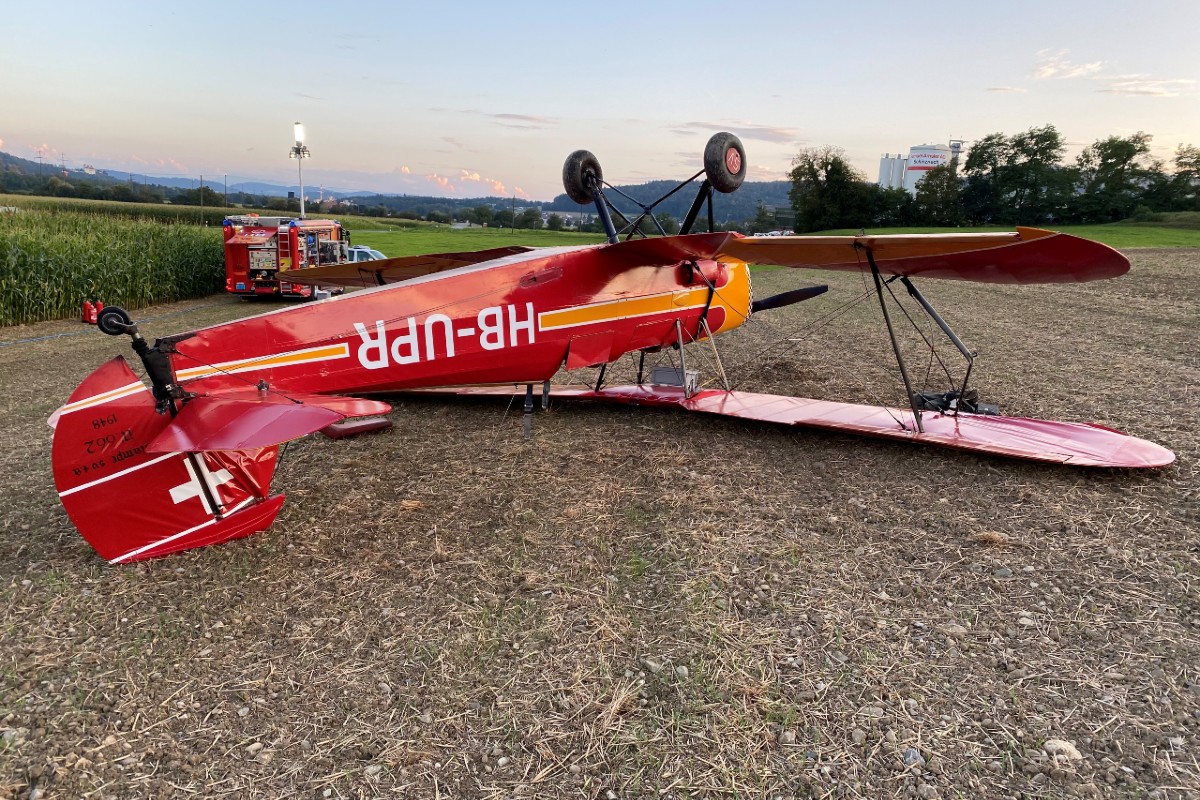 Schinznach-Dorf AG - Notlandung endet mit Flugunfall