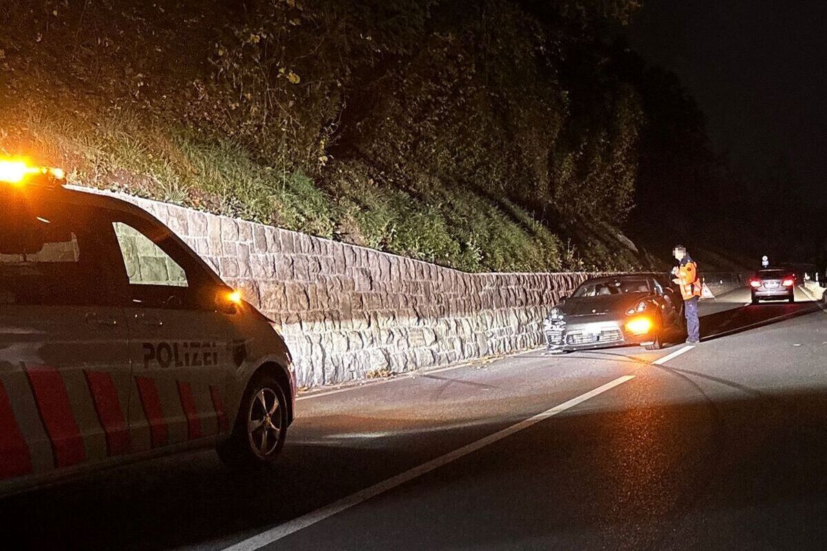 Mollis GL – Fahrunfähig verunfallt