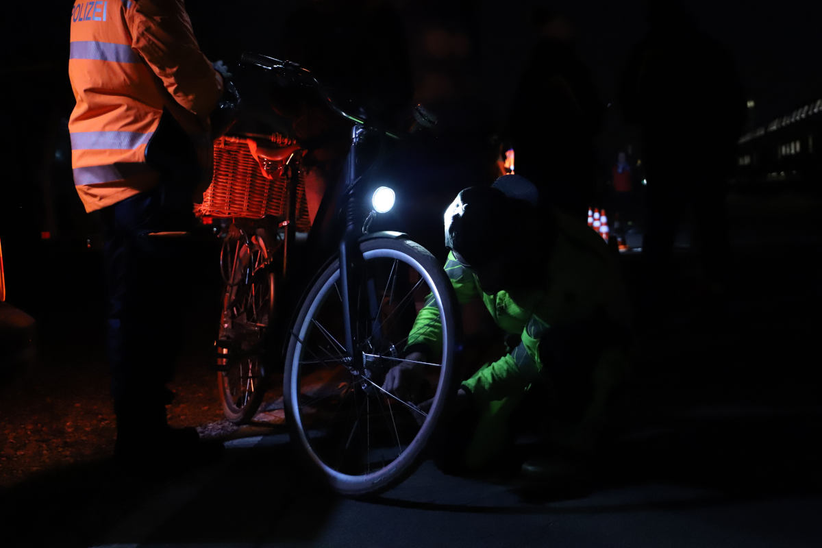 Kanton Zug – Polizei führt Lichtkontrollen für mehr Sicherheit durch