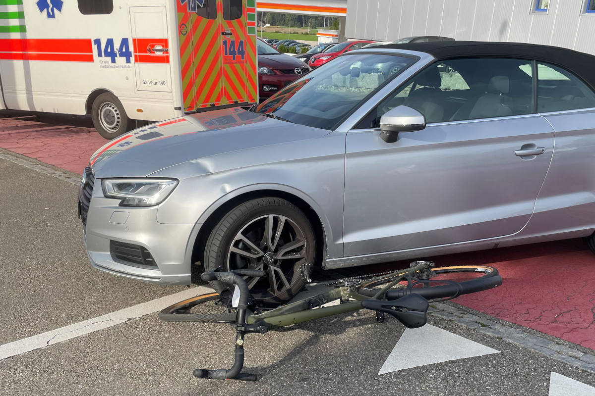 Sirnach TG – Velofahrerin bei Kollision mit Auto verletzt